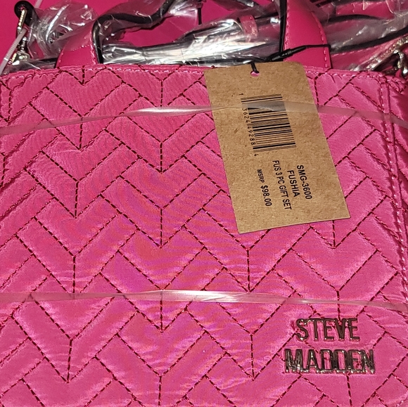 Steve Madden 3 piece Gift Set - Picture 3 of 6